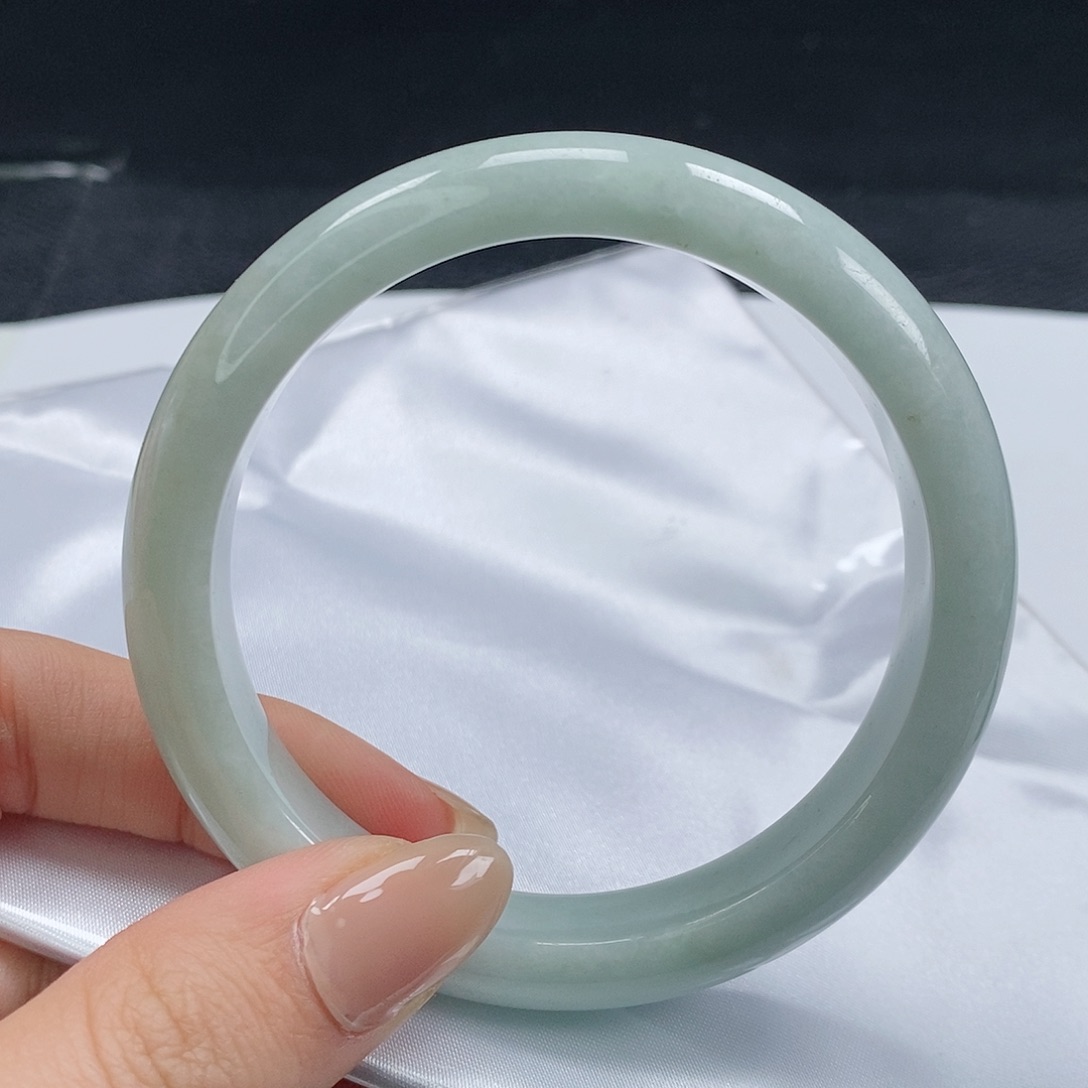 【闪购商品】翡翠手镯未镶嵌315号