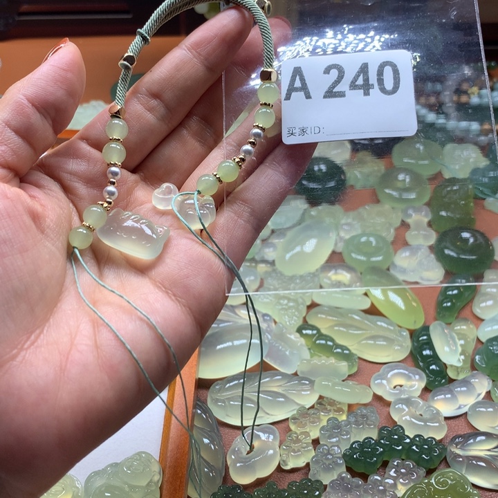 馨***版未镶嵌蛇纹石玉岫玉有棉