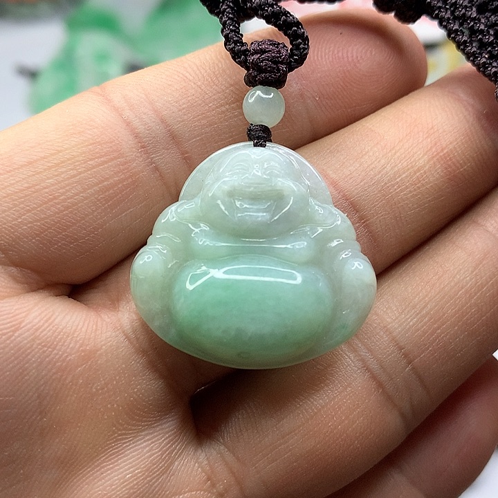 翡翠吊坠(赠链)未镶嵌