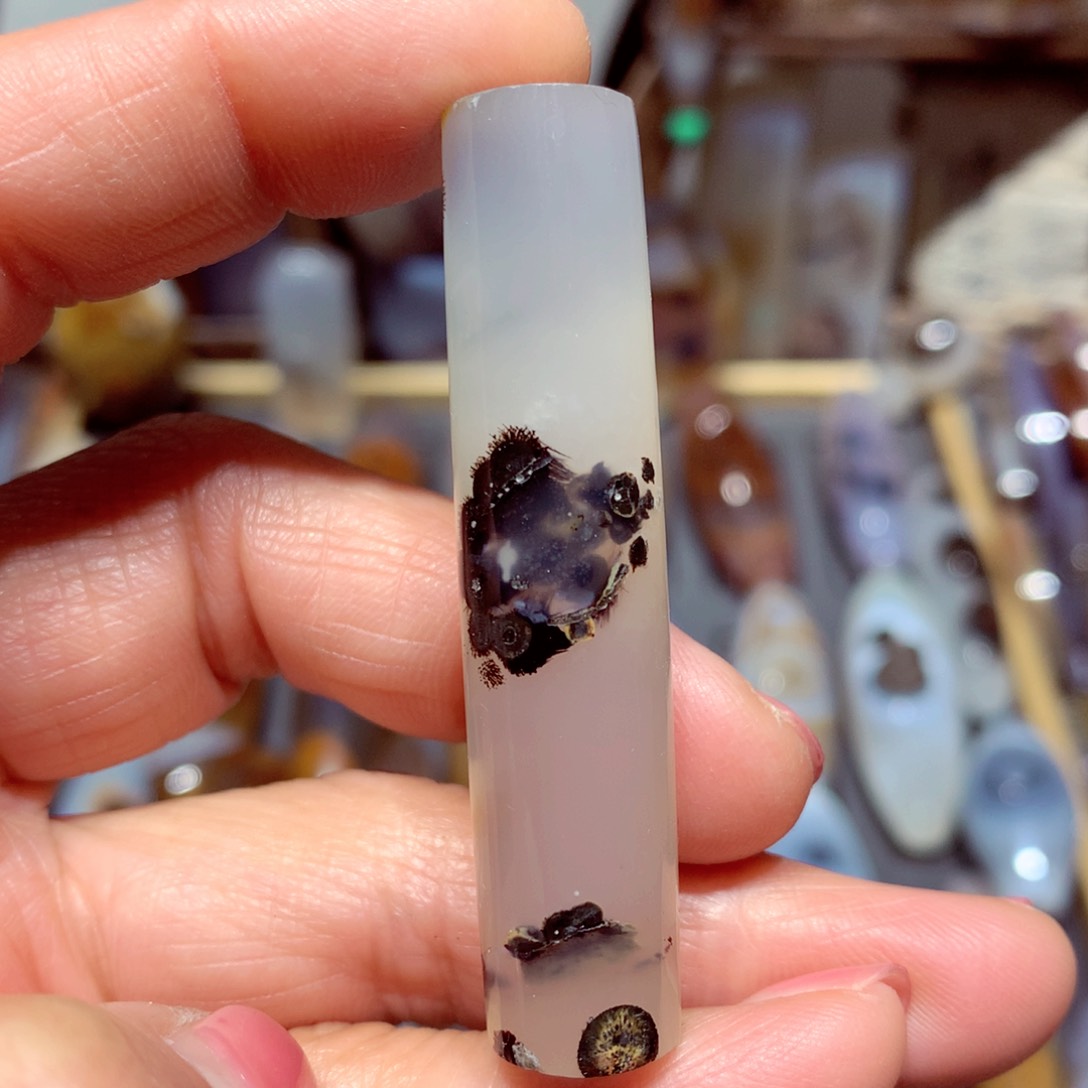 玛瑙/玉髓颈饰未镶嵌