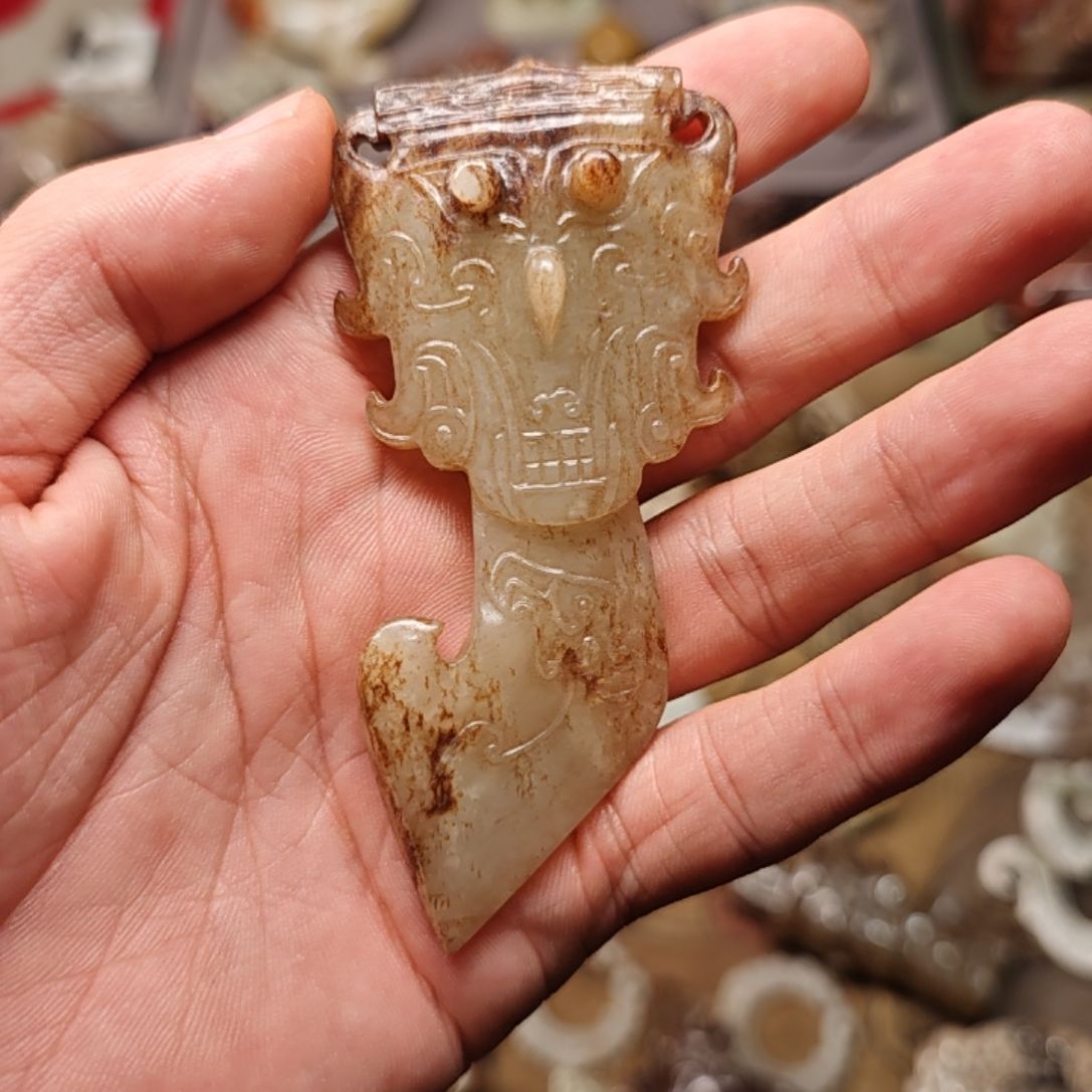 用***7和田玉（糖玉）未镶嵌挂件