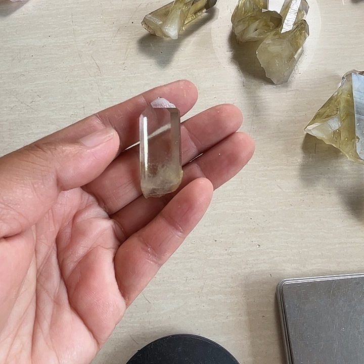 未镶嵌珠宝半成品黄晶