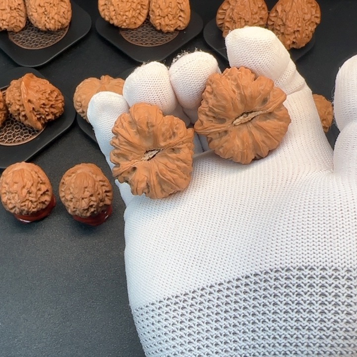 文玩核桃吊坠听*说凹底