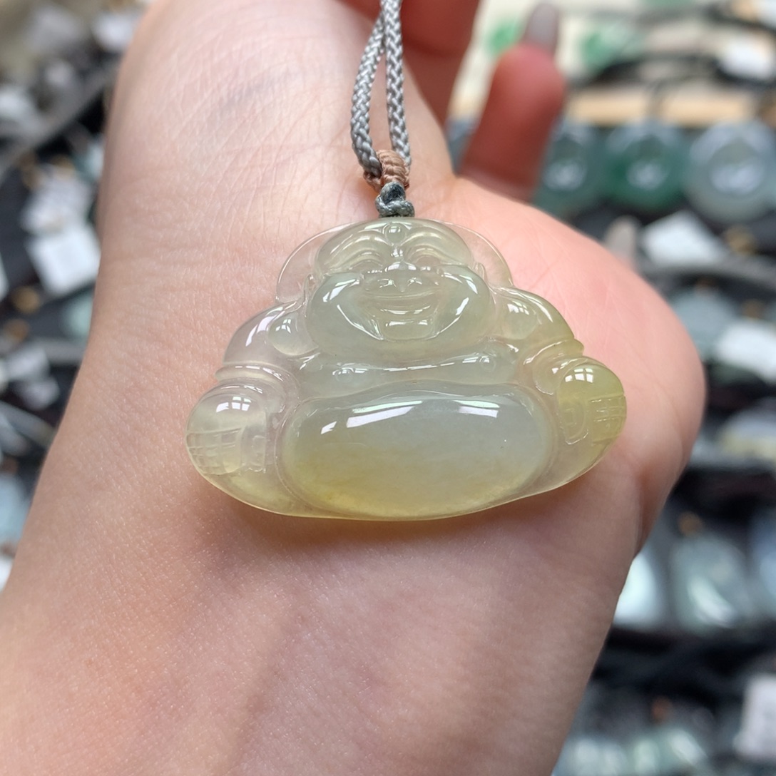 翡翠颈饰未镶嵌佛公