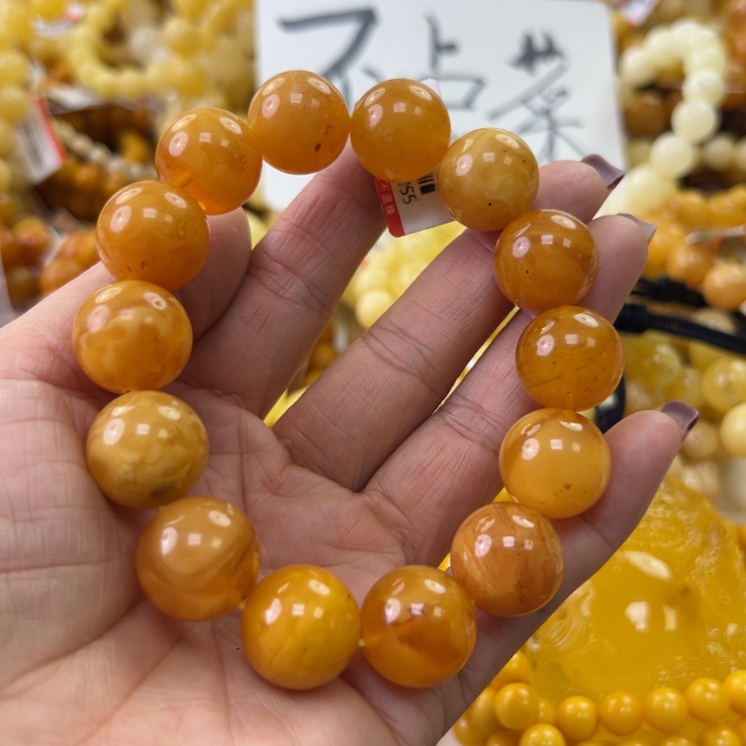 琥珀珠宝奇石未镶嵌