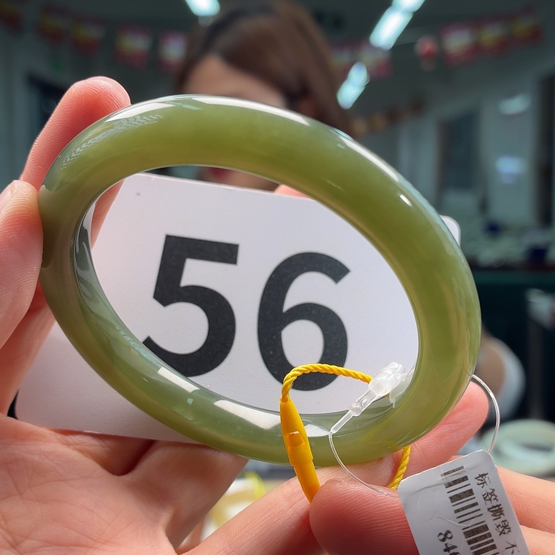 和田玉手镯未镶嵌纹