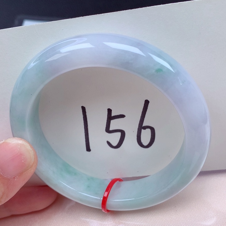 翡翠手镯未镶嵌翡翠