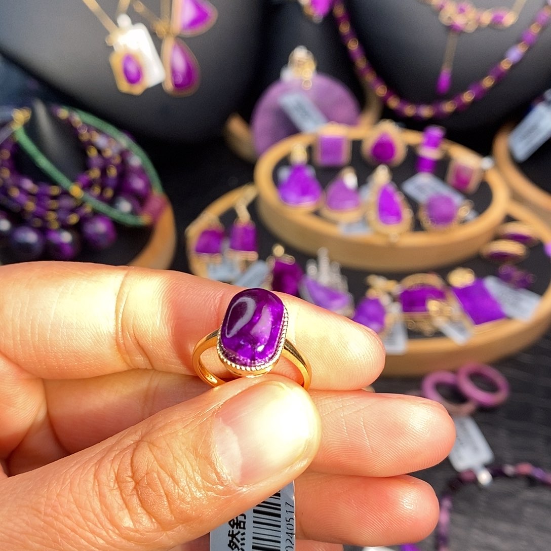 苏纪石（舒俱来）戒指18K金镶嵌