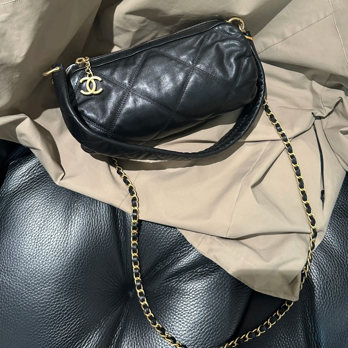 95新 Chanel/香奈儿 黑金吊坠logo横版水桶巴比龙包包51648