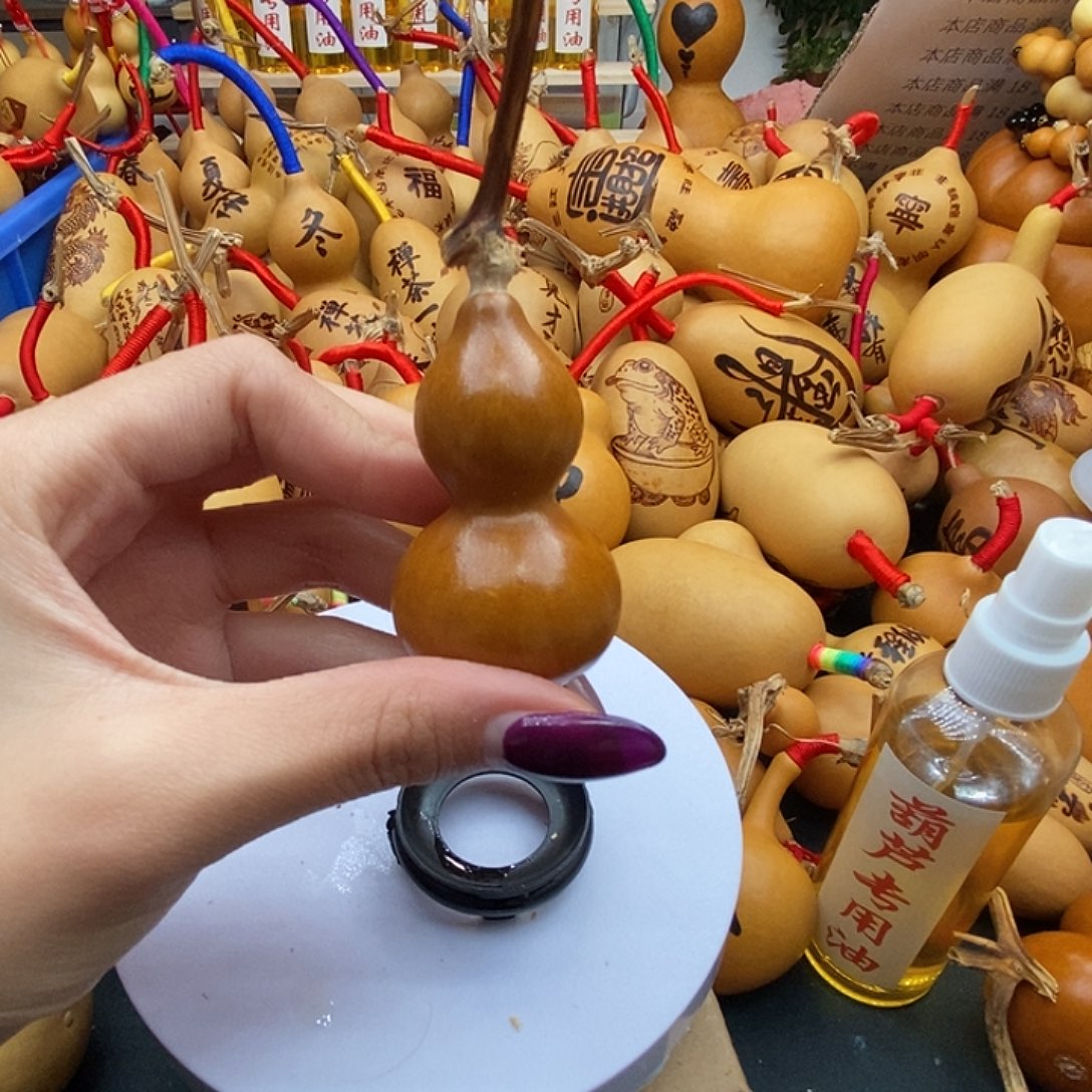 清***欢香榧木葫芦工艺品