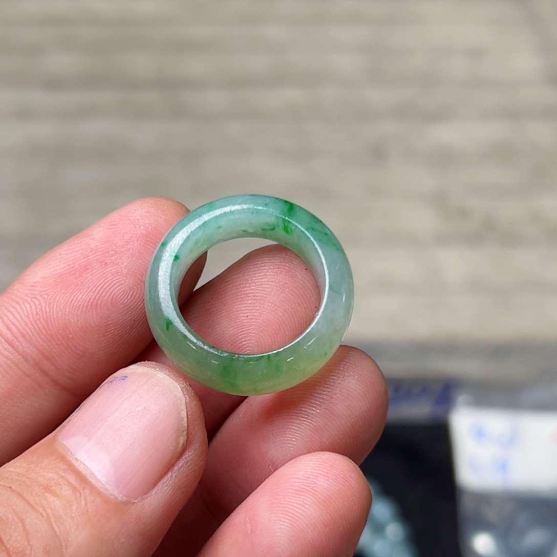 定制翡翠未镶嵌圈口16