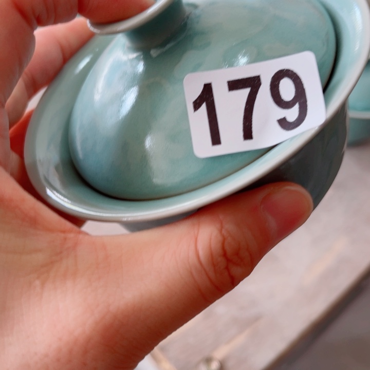 哈哈哈给哈哈哈刚回国哈哈