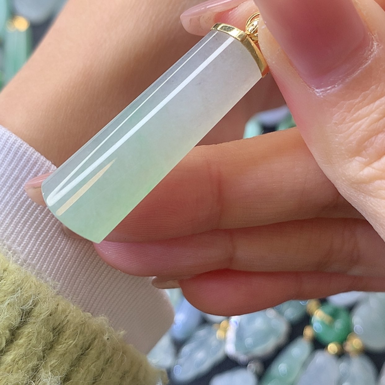 【闪购商品】翡翠吊坠(赠链)18K金镶嵌