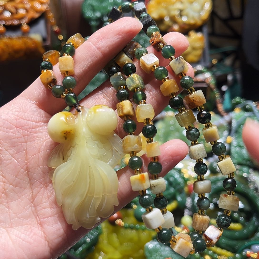 未镶嵌岫玉毛衣链