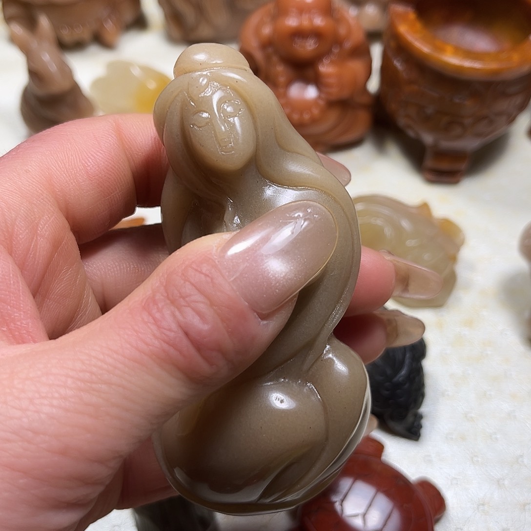 白玉菩提吊坠白玉菩提吊坠