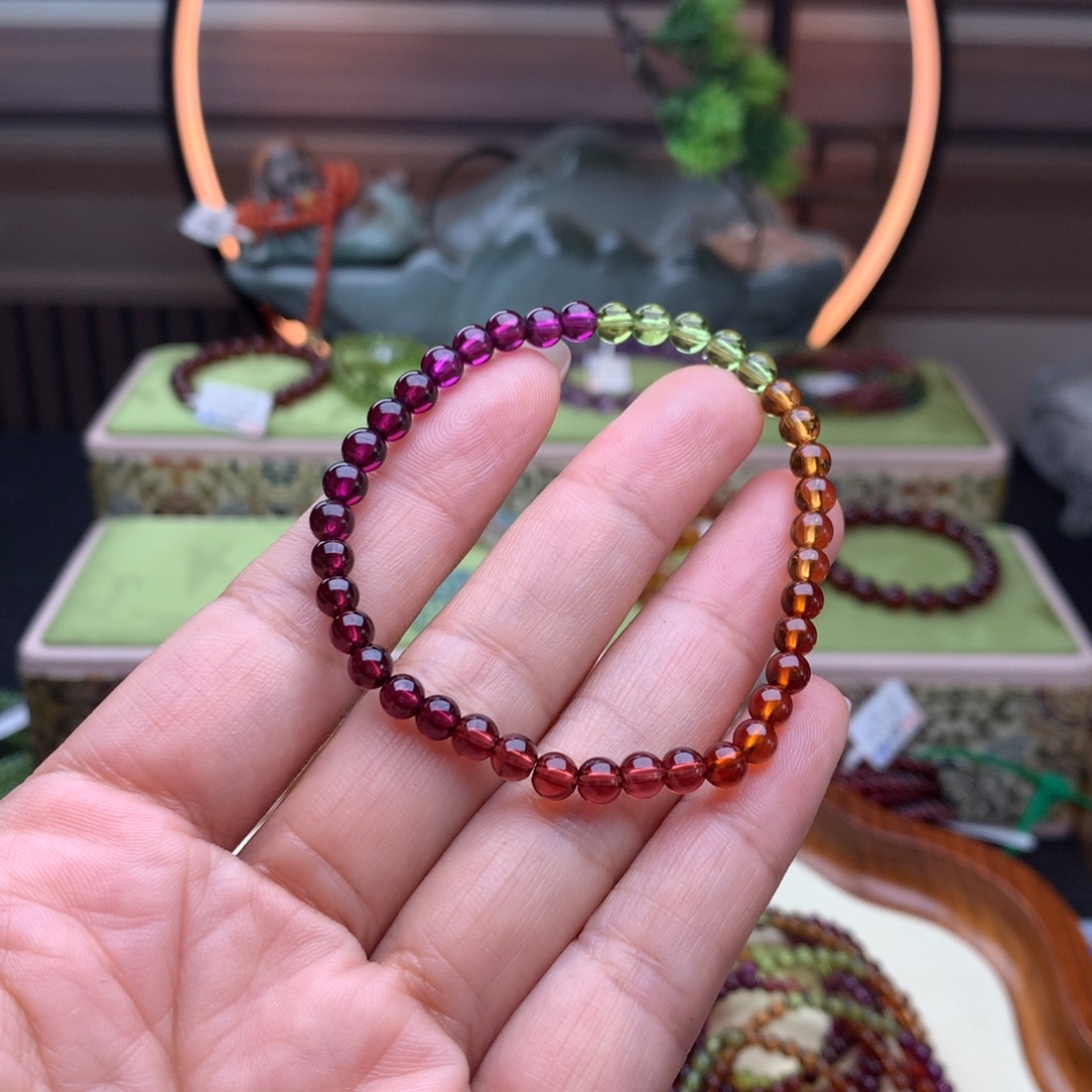 未镶嵌石榴石手串手串4.8