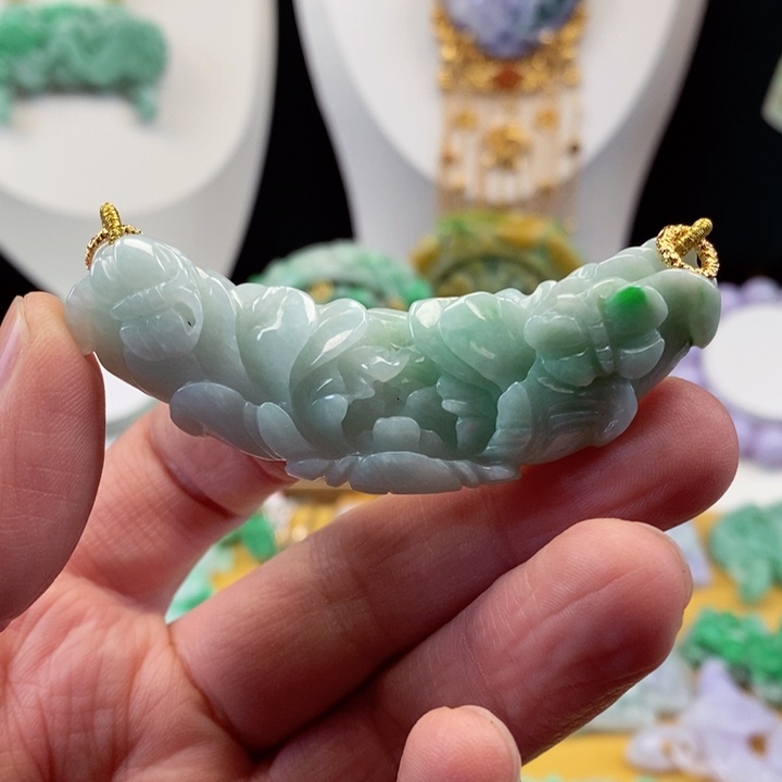 翡翠颈饰未镶嵌翡翠吊坠挂件