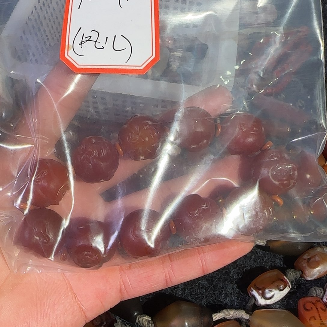 彼***）玛瑙/玉髓未镶嵌颈饰