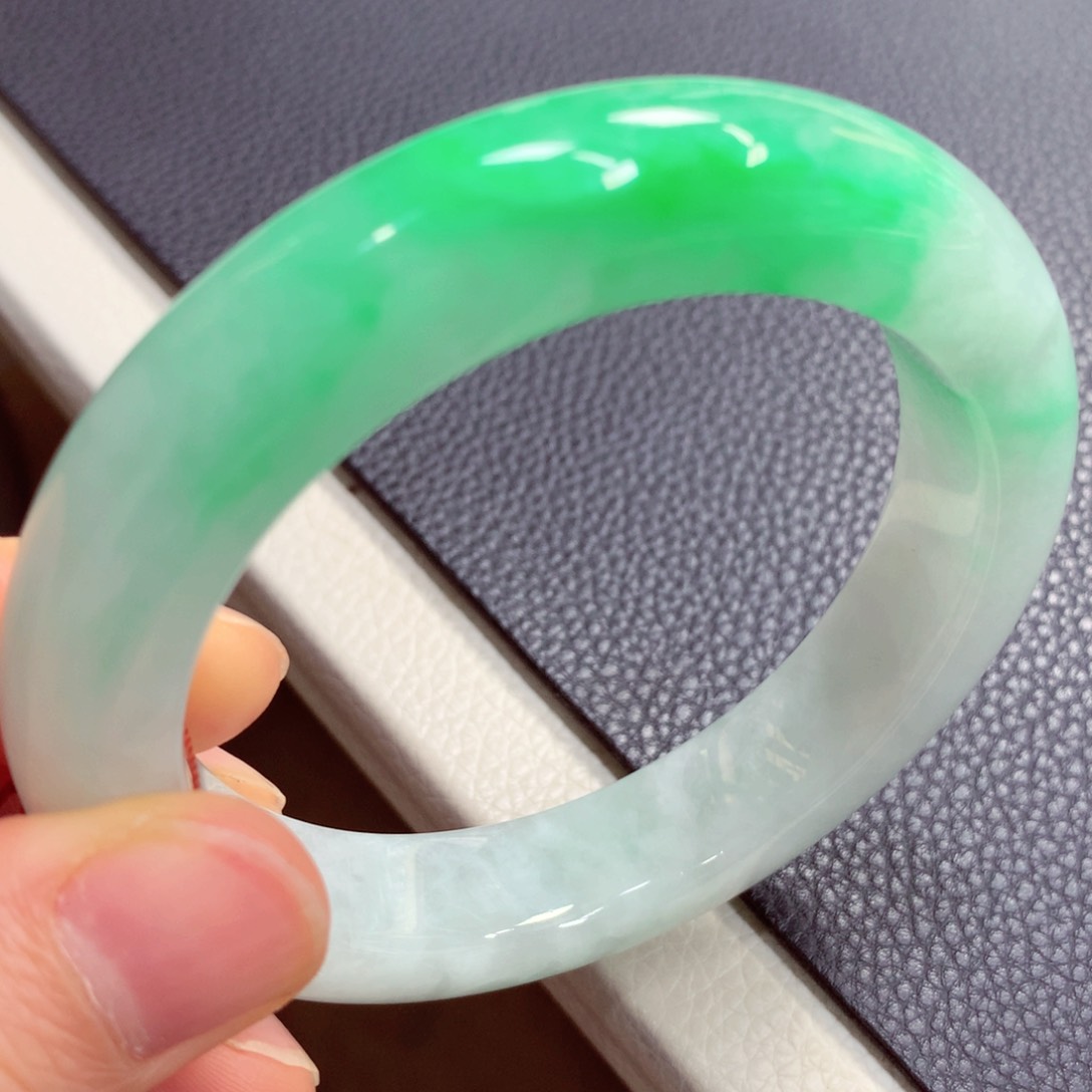 未镶嵌手镯翡翠翡翠