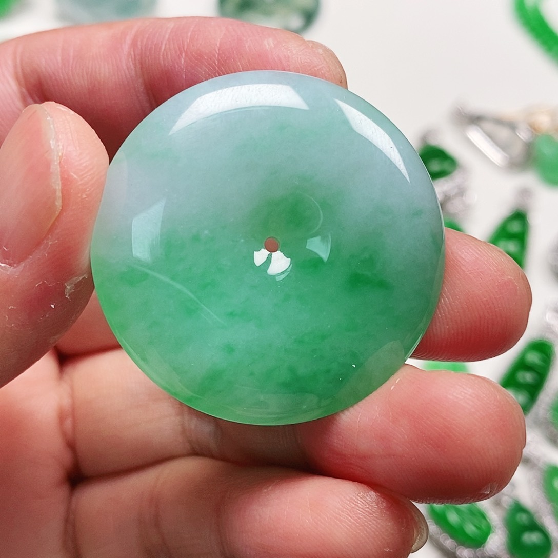 翡翠颈饰未镶嵌天然缅甸翡翠A货