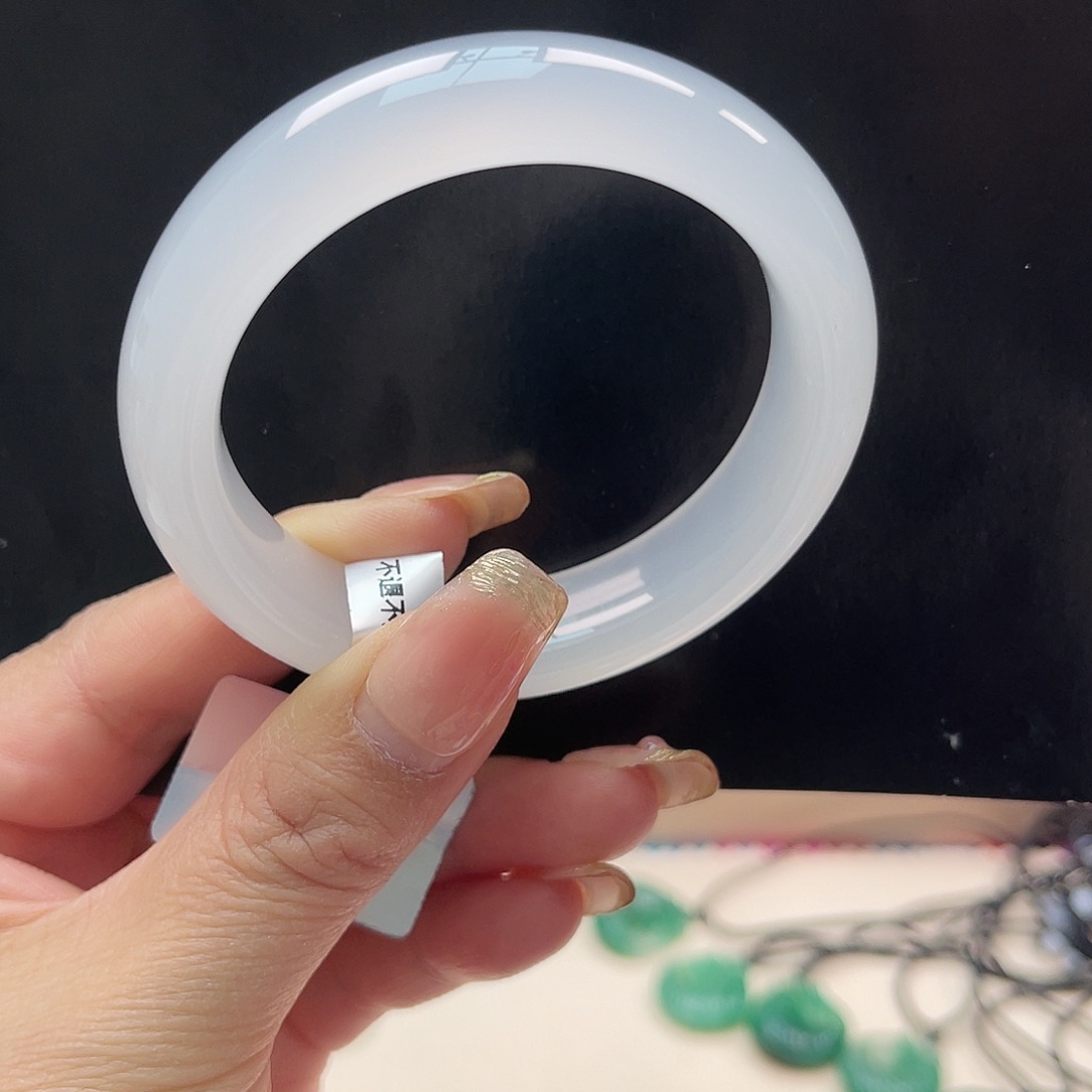 石英质玉（非洲翠）未镶嵌手镯