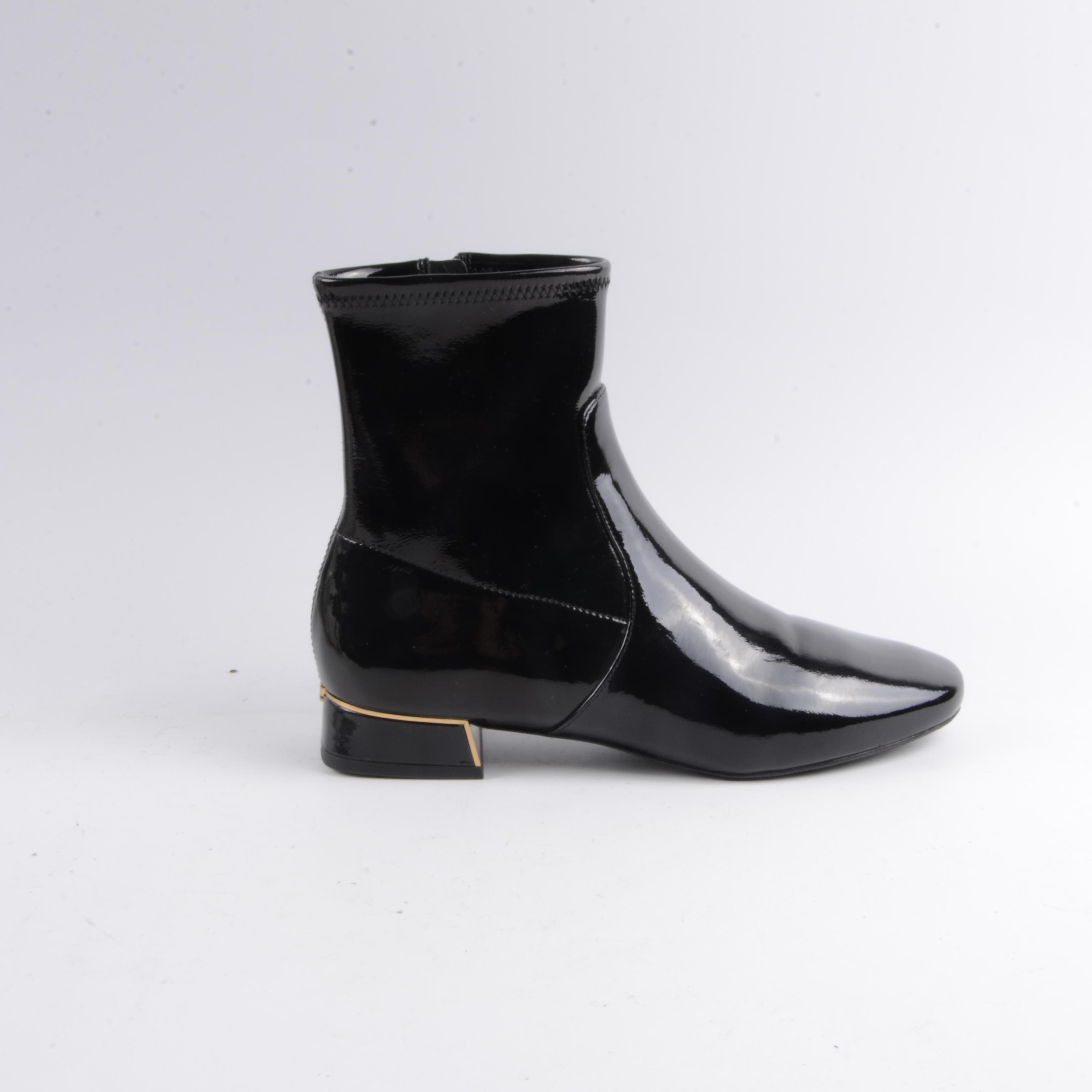 95新 TORY BURCH/汤丽柏琦 TB黑色漆皮金链低跟鞋