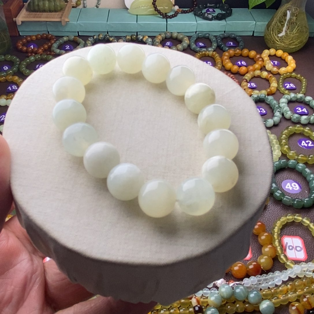 蛇纹石玉手串未镶嵌