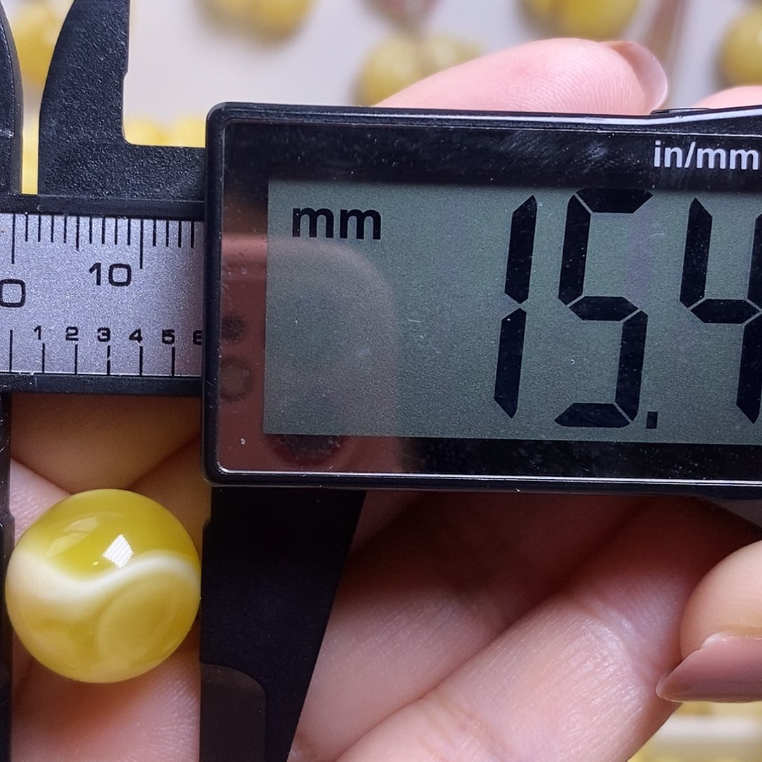 裸石琥珀未镶嵌蜜蜡圆珠