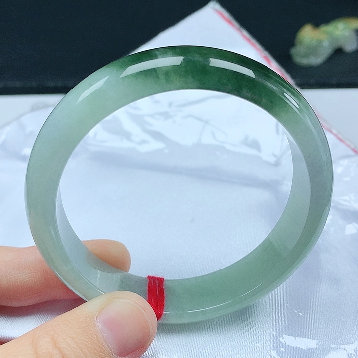 翡翠手镯未镶嵌天然翡翠手镯