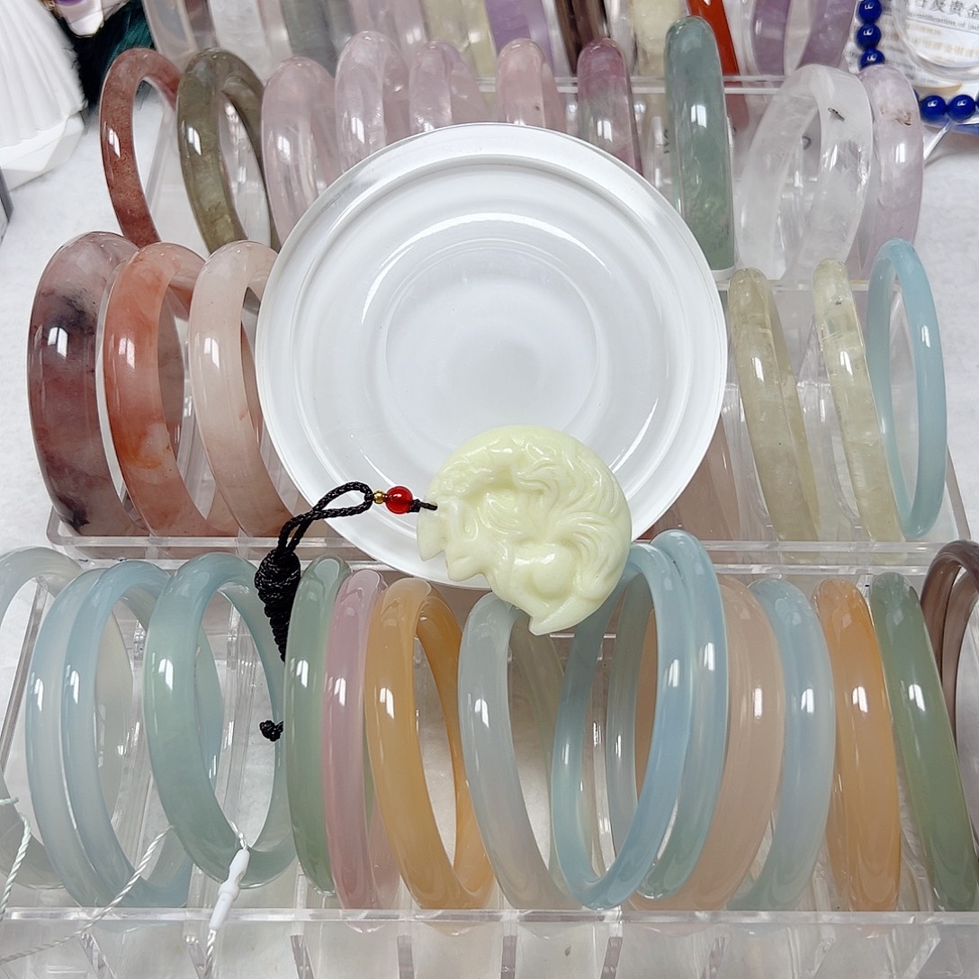 是***~手镯玛瑙/玉髓合金