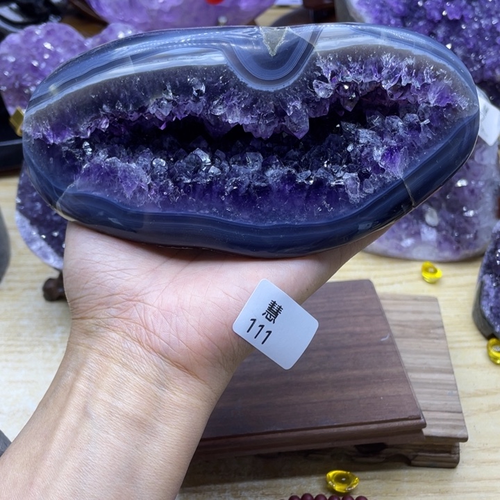 未镶嵌水晶大型摆件（非配饰）