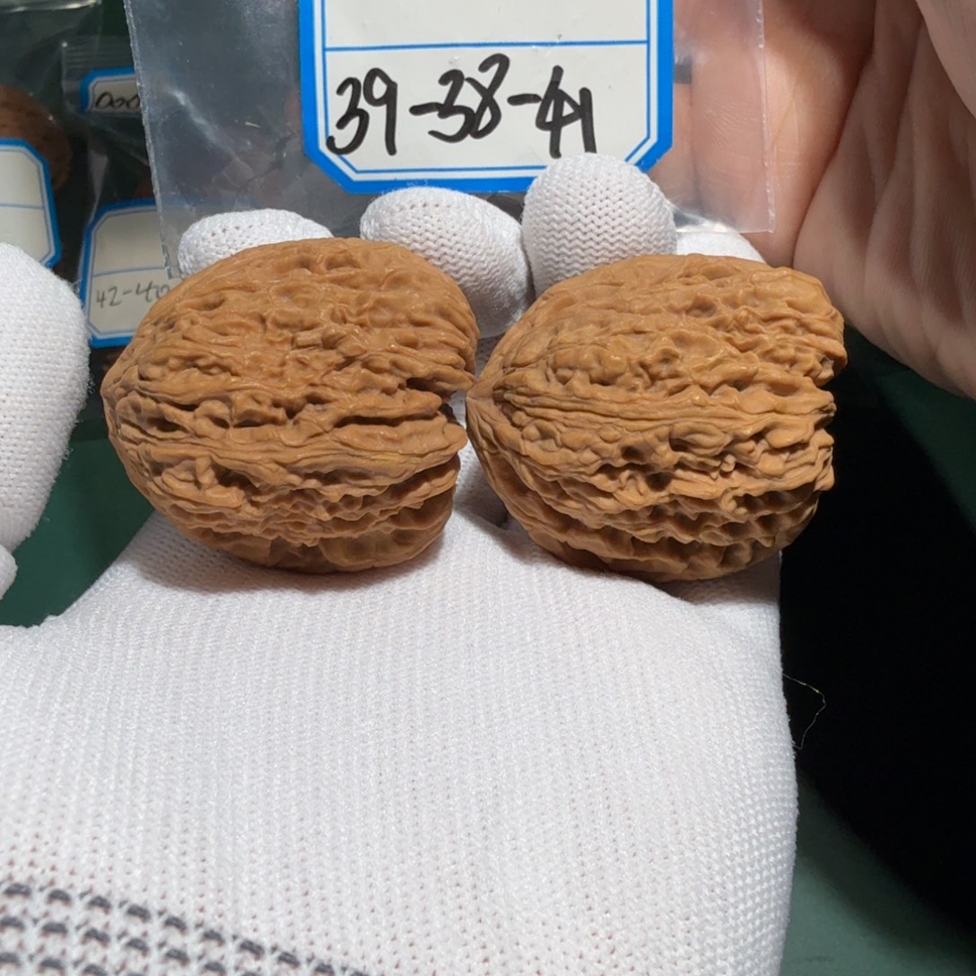 文玩核桃吊坠南疆村拉丝凹底高炮留疤12