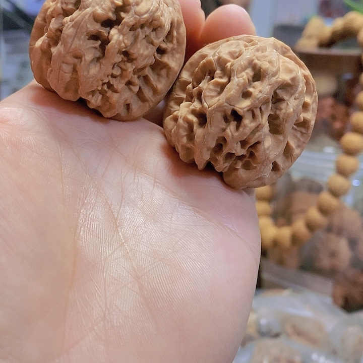 【闪购商品】文玩核桃把件44平谷方块蜡皮