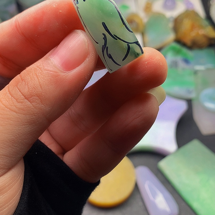 翡翠挂件未镶嵌料子