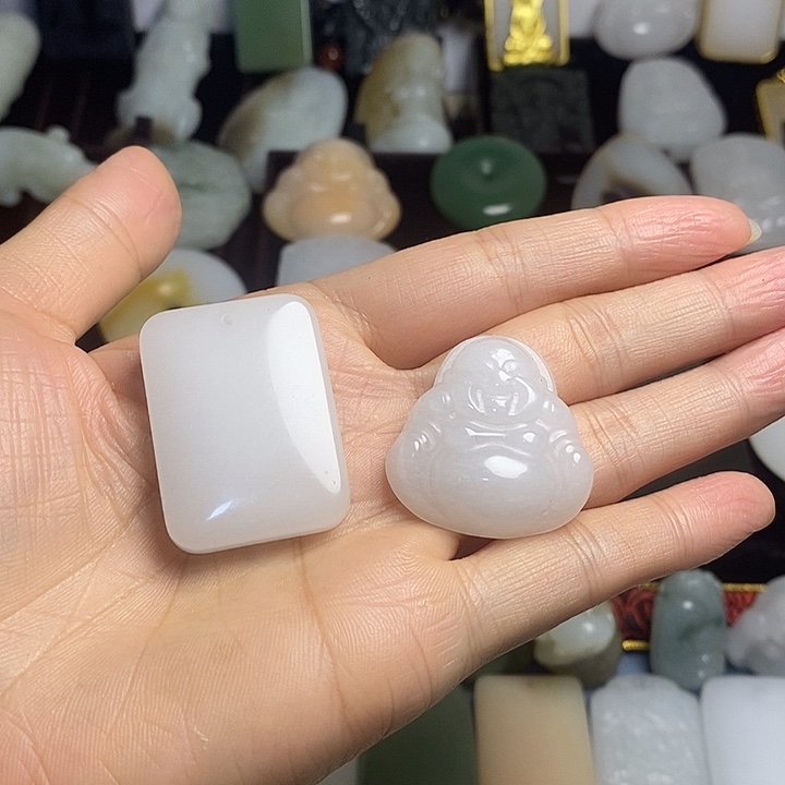 石英质玉（金丝玉）合金颈饰