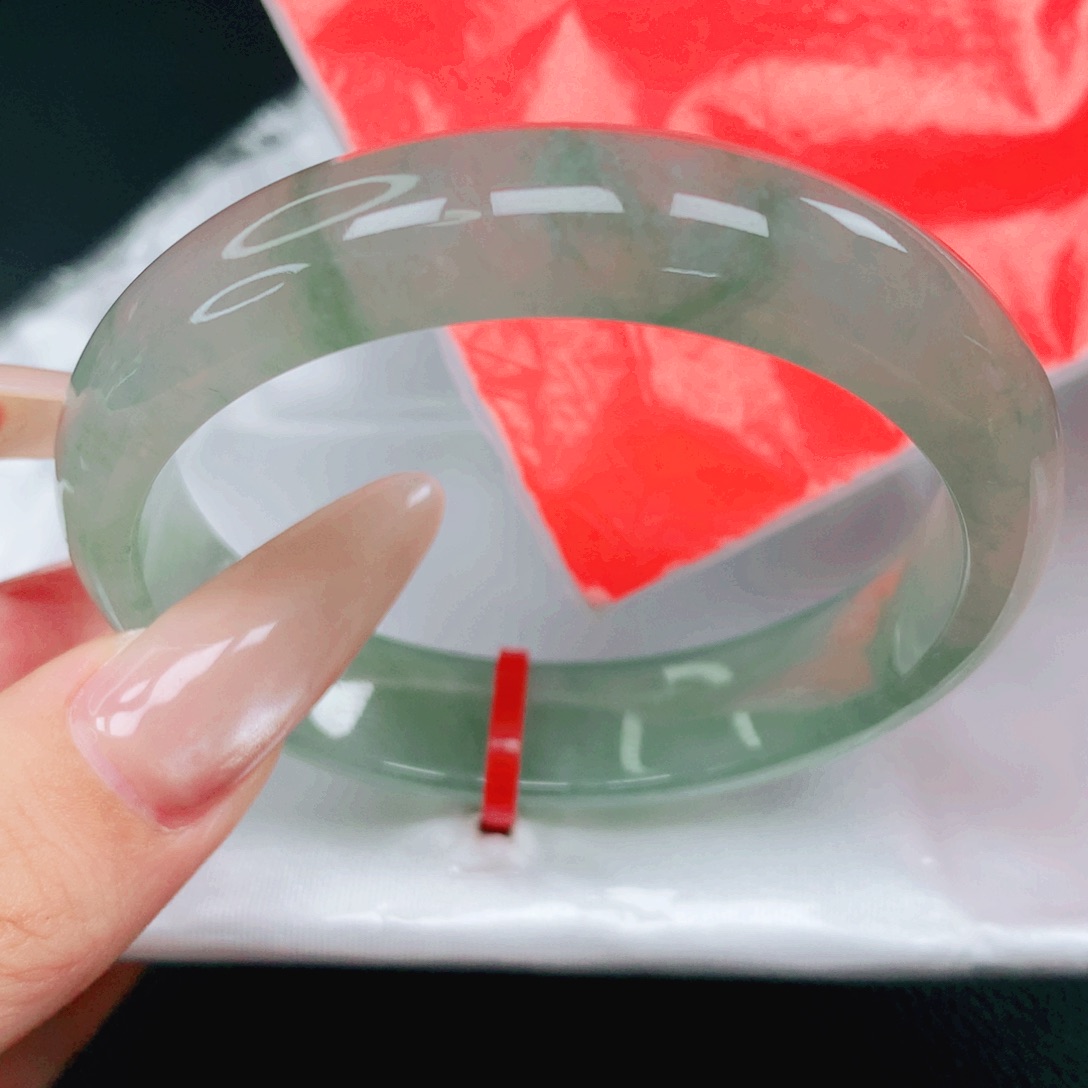 翡翠未镶嵌手镯53贵