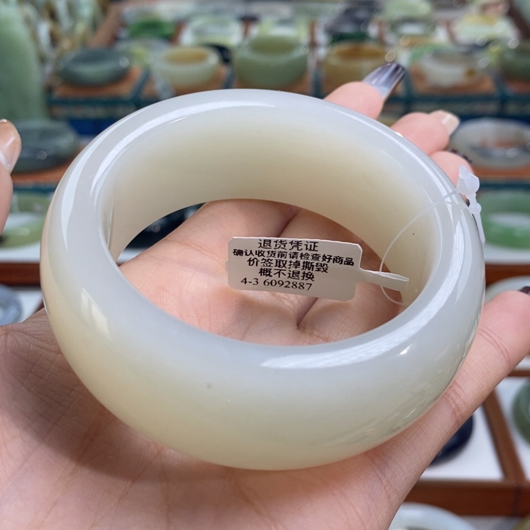 和田玉未镶嵌手镯青海冰底藕粉轮胎56/57