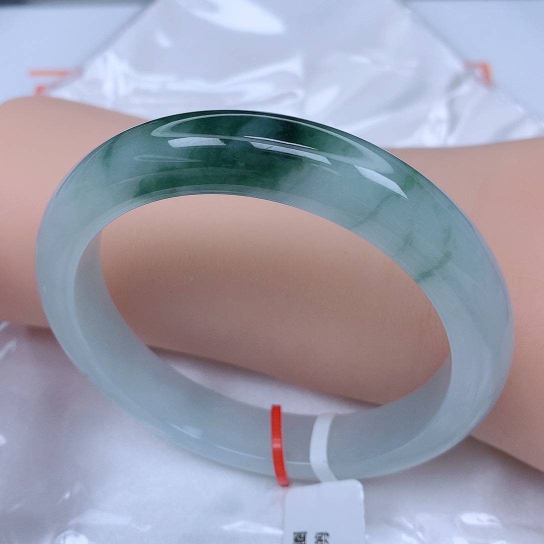 【闪购商品】未镶嵌手镯翡翠，57