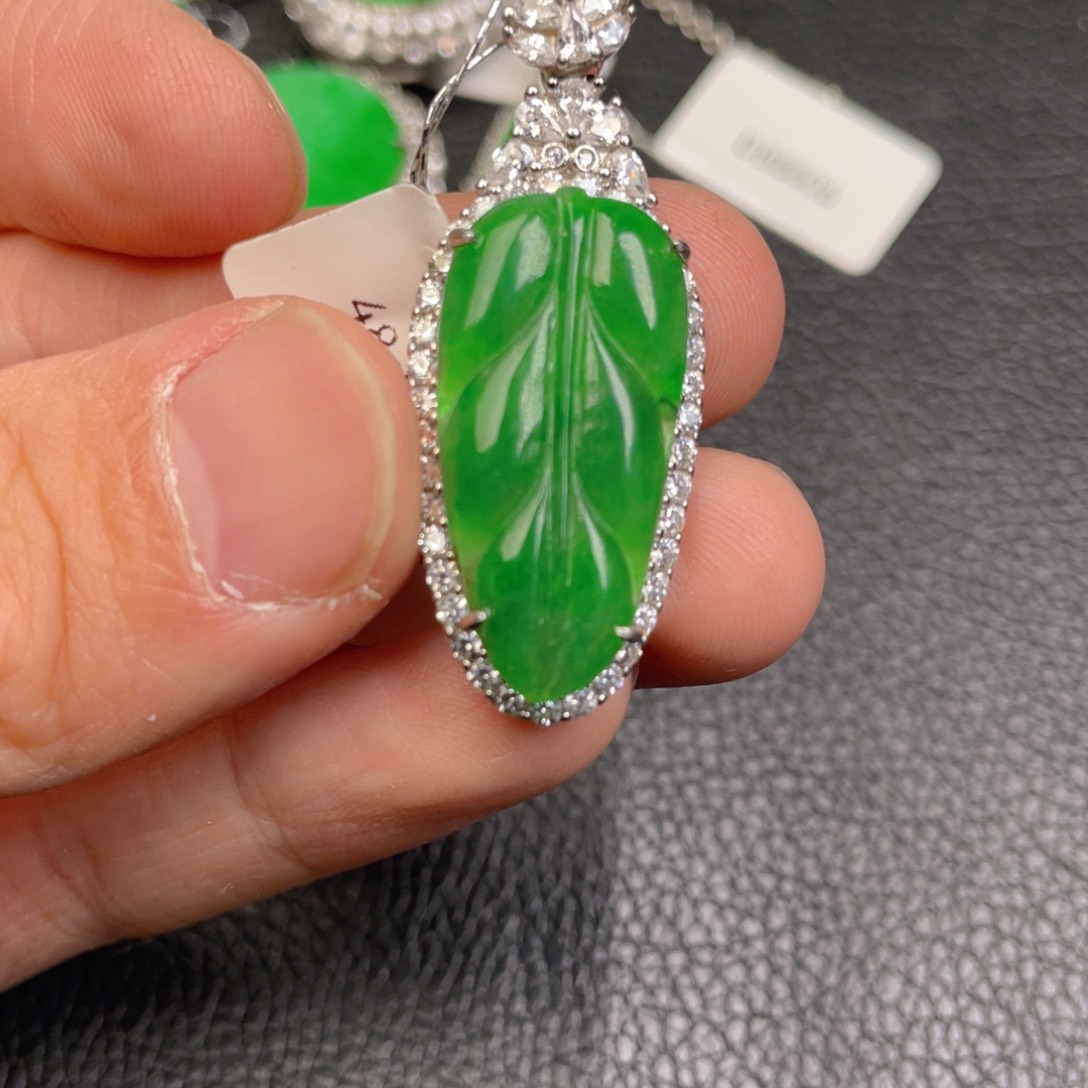 翡翠吊坠(不含链)银S925镶嵌吊坠