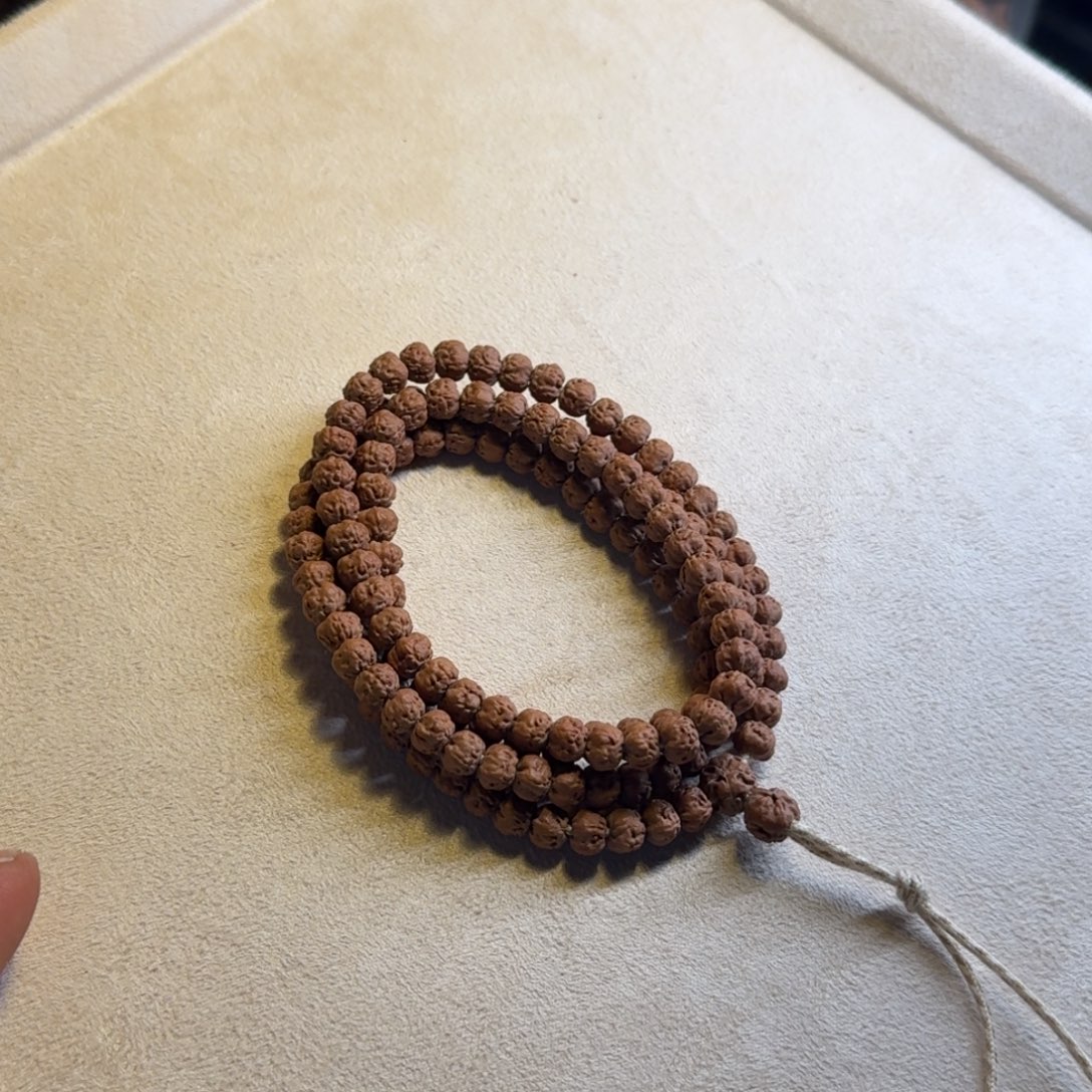 ****K吊坠金刚菩提6.4五爪金龙飞碟