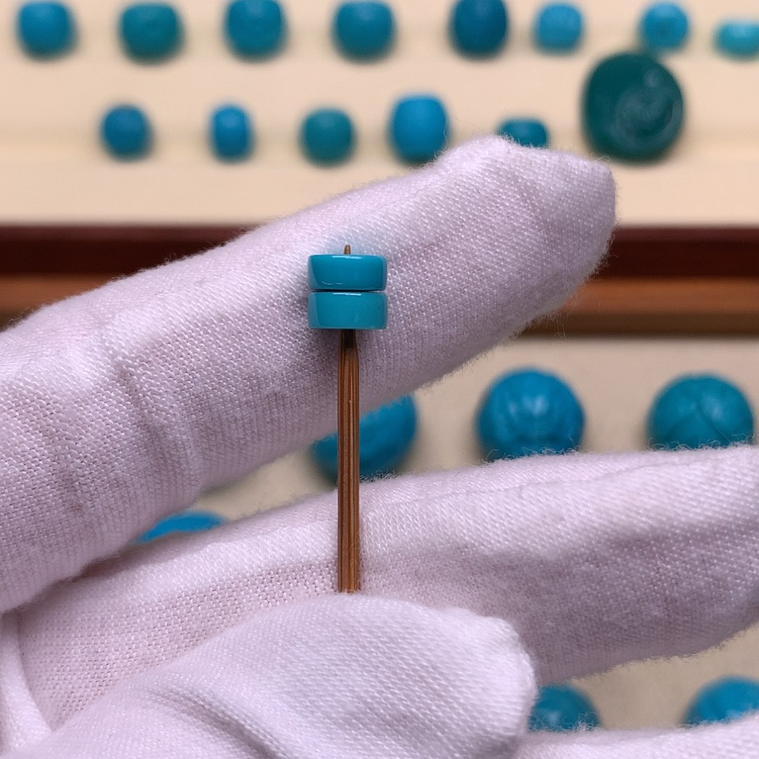 绿松石未镶嵌天然原矿绿松石直切6