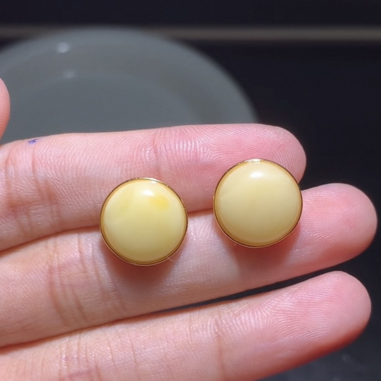 s925银天然精品蜜蜡耳钉13左右一对(A4-194)