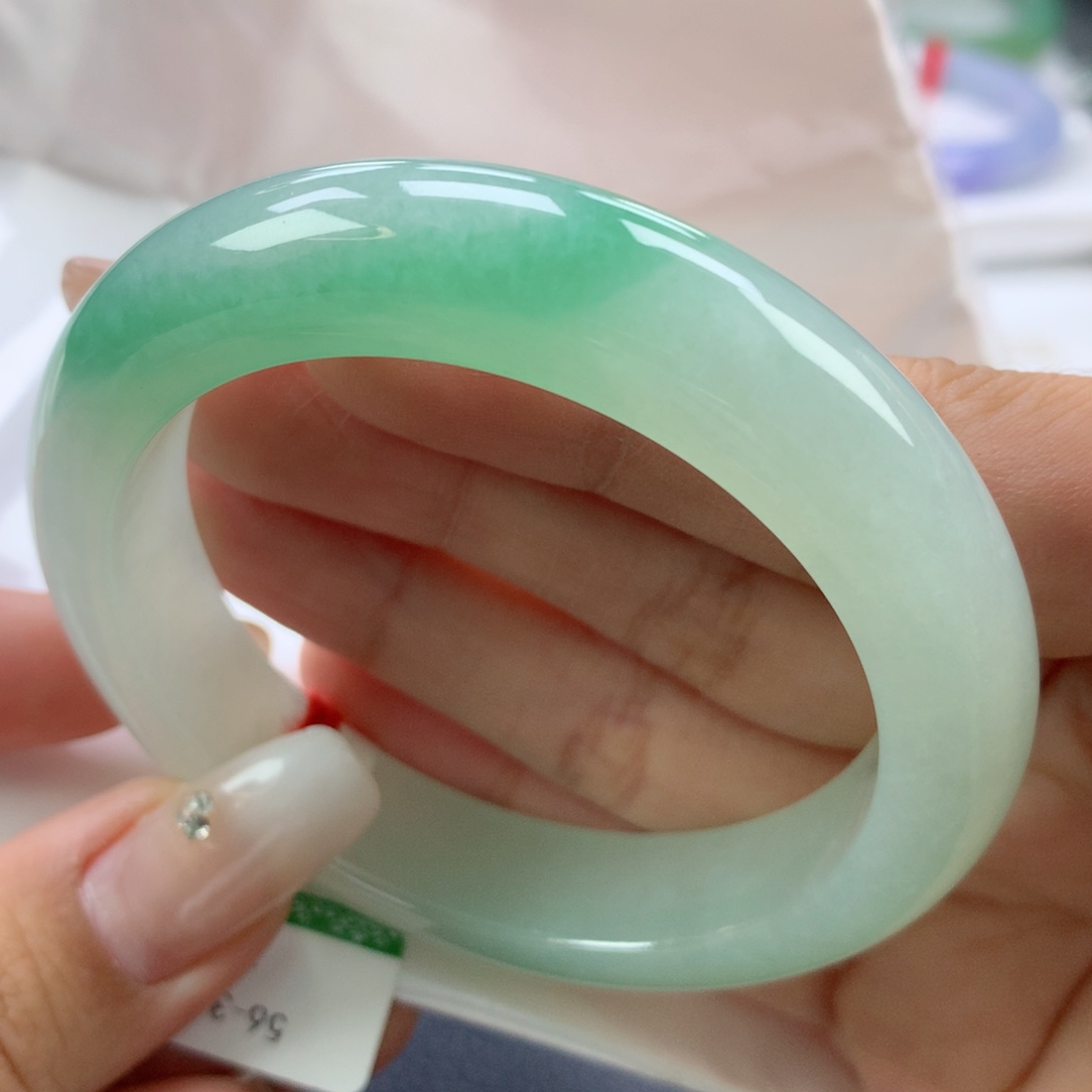 翡翠手镯未镶嵌56正