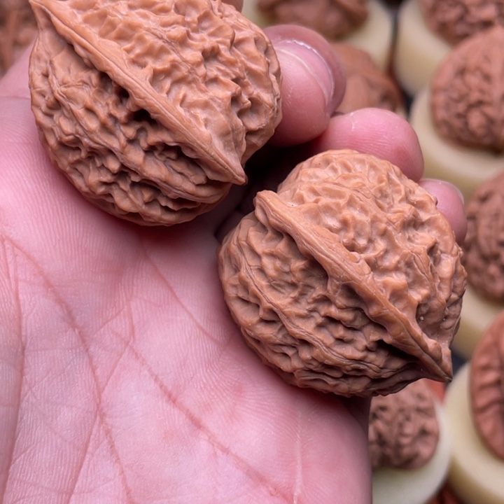 河***熙把件文玩核桃37左右山地原树无药无嫁接金牛精对