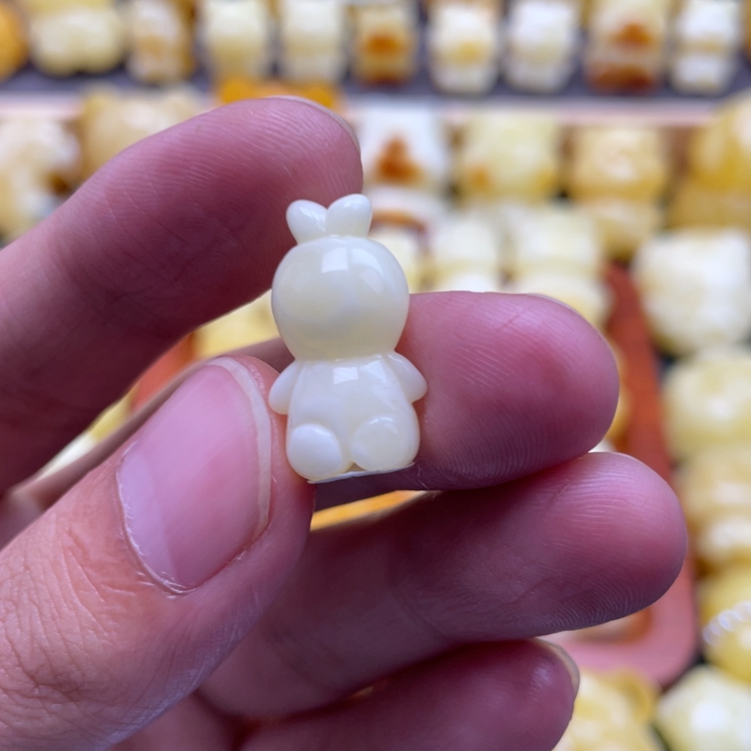 琥珀未镶嵌裸石蜜蜡