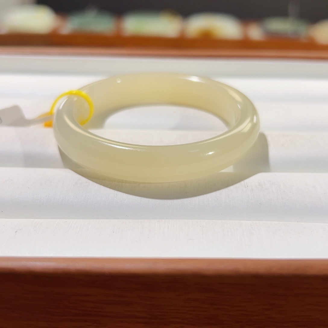 和田玉手镯未镶嵌玲*