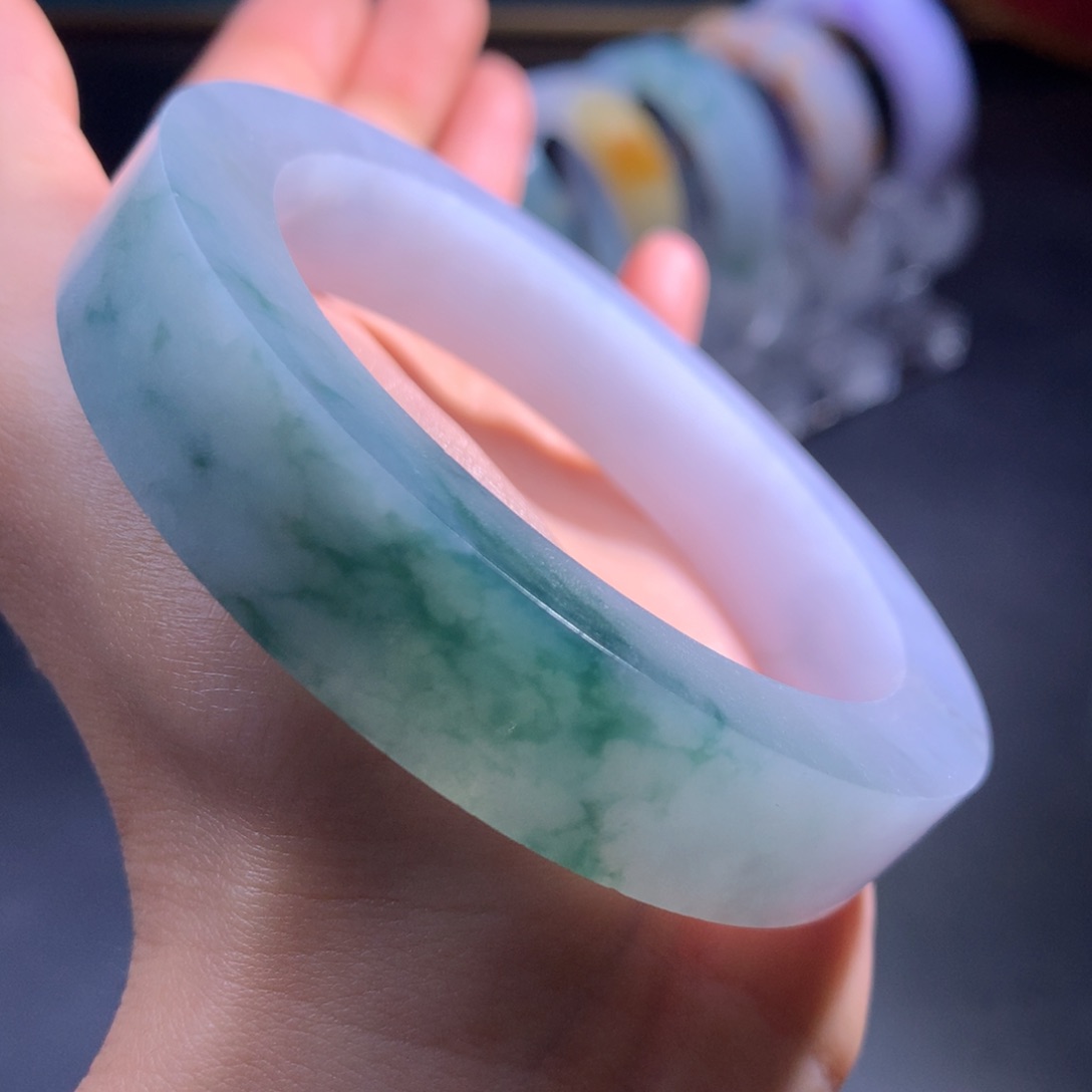 未镶嵌特价大漏冰飘花定制翡翠