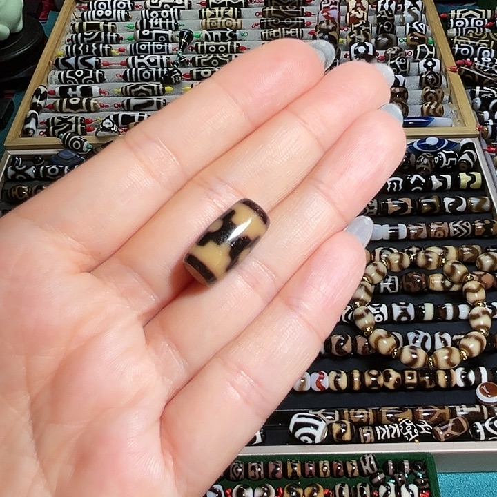 秦***全玛瑙/玉髓合金手链