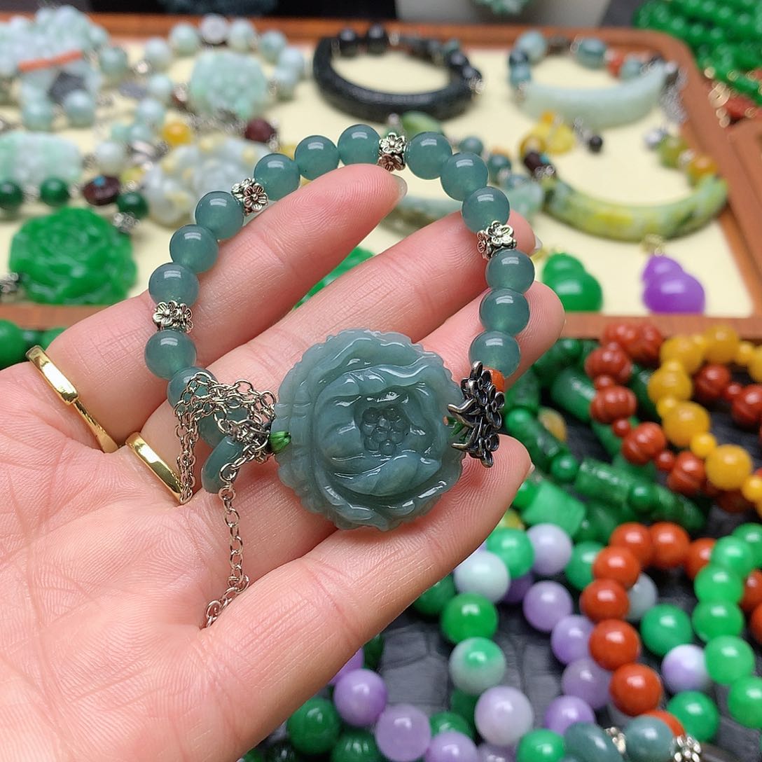 吊坠(赠链)未镶嵌翡翠