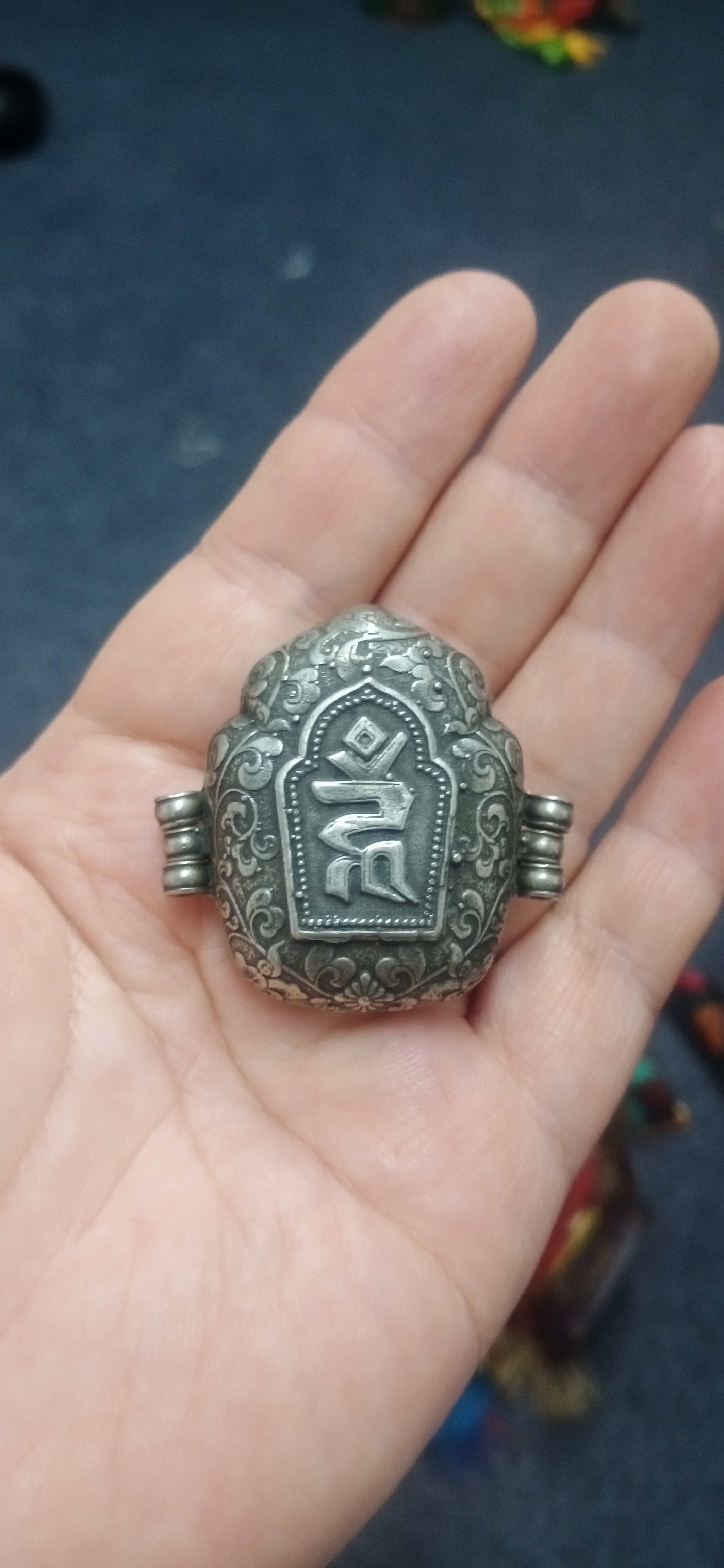 阿文立马铜噶屋盒
